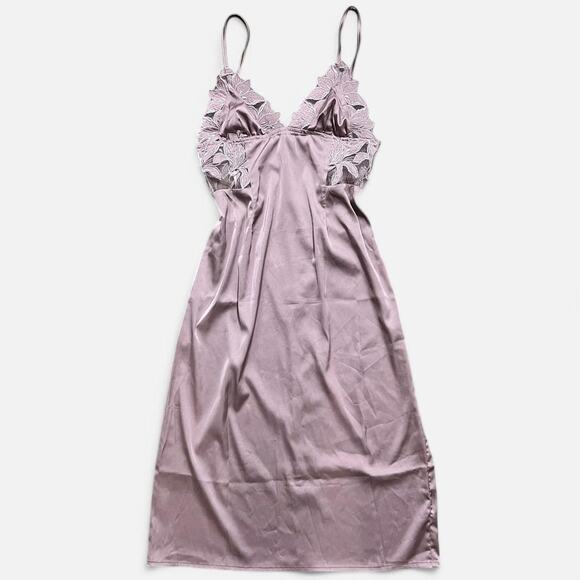 Wild Honey Dresses & Skirts - NWT Wild Honey Dusty Lavender Floral Embroidered Satin Mesh Slip Midi Dress S